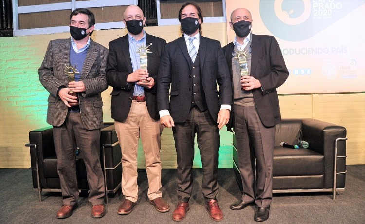 Presidente Lacalle Pou encarg&oacute; al GACH un Plan Verano