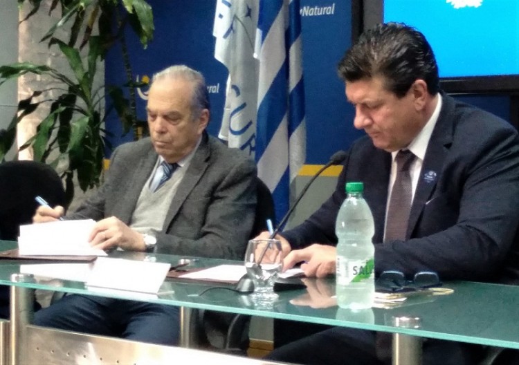 Se firm&oacute; convenio entre el MINTUR y la UDE