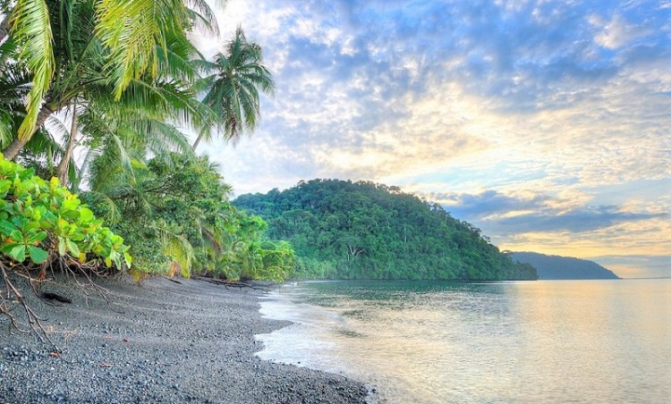 Costa Rica se abre a Uruguay