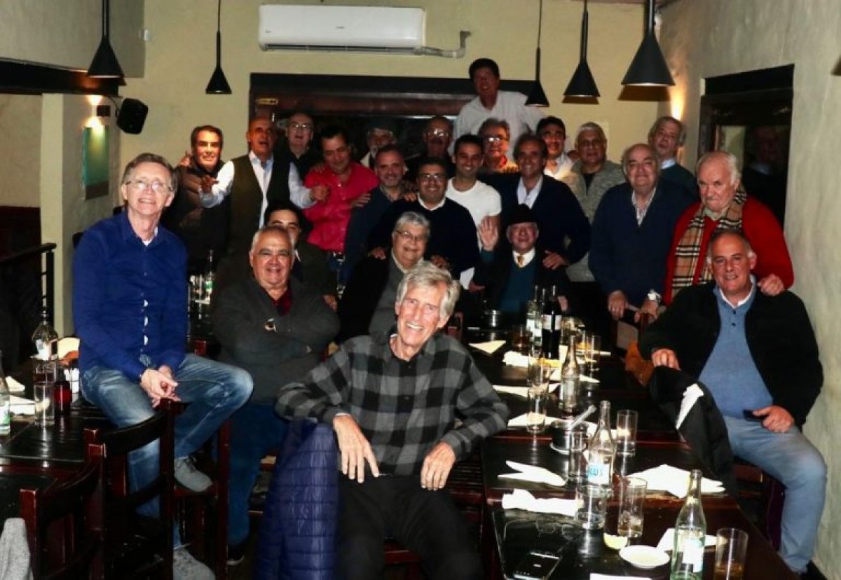 “Los Prolijos” se reencontraron en una cena de confraternidad