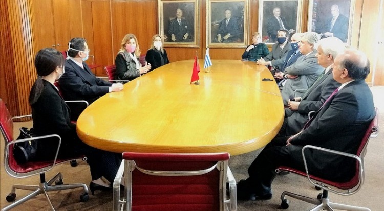 Firma de un acuerdo entre Intendencia de Lavalleja y la provincia de Sichuan, China