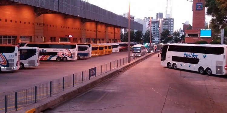 Terminal Tres Cruces refuerza medidas sanitarias para recibir pasajeros que viajen por las elecciones departamentales
