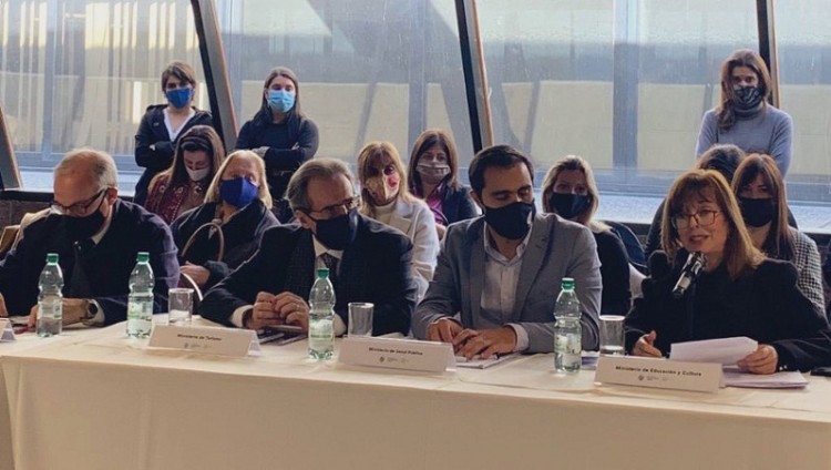 Remo Monzeglio en la primera sesi&oacute;n del Consejo Nacional de G&eacute;nero