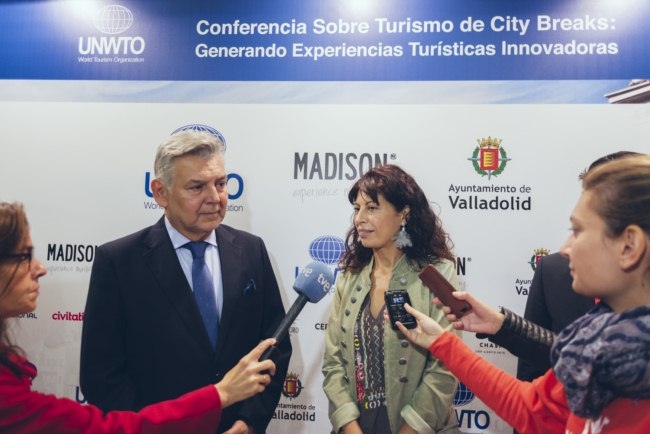 Creando ciudades inteligentes para innovar en experiencias tur&iacute;sticas