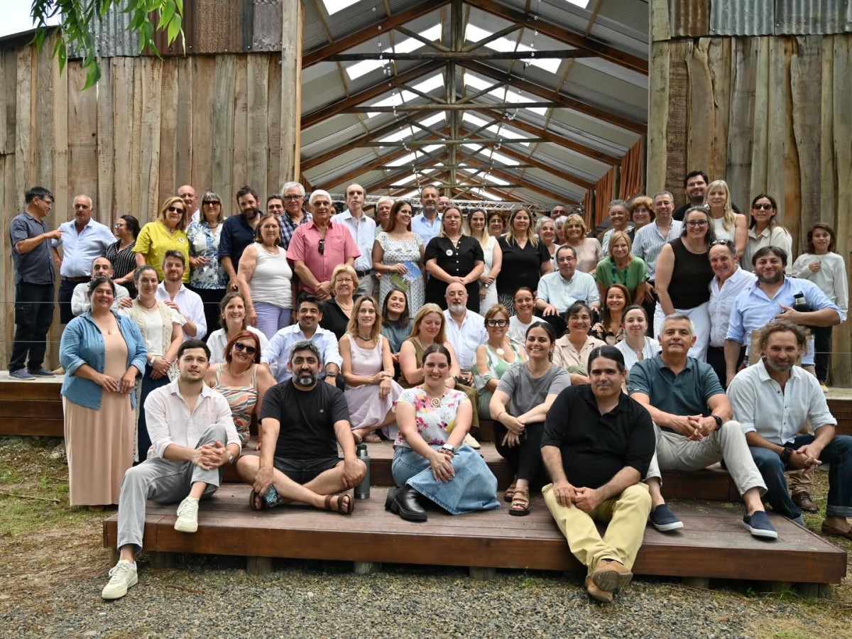 Treinta a&ntilde;os de SUTUR: cuando el turismo rural se construy&oacute; con territorio, maternidad y convicciones