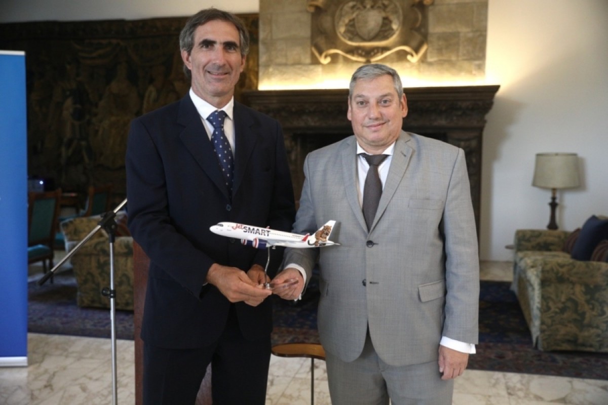 JetSMART suma conectividad desde Montevideo a Buenos Aires y a Asunción