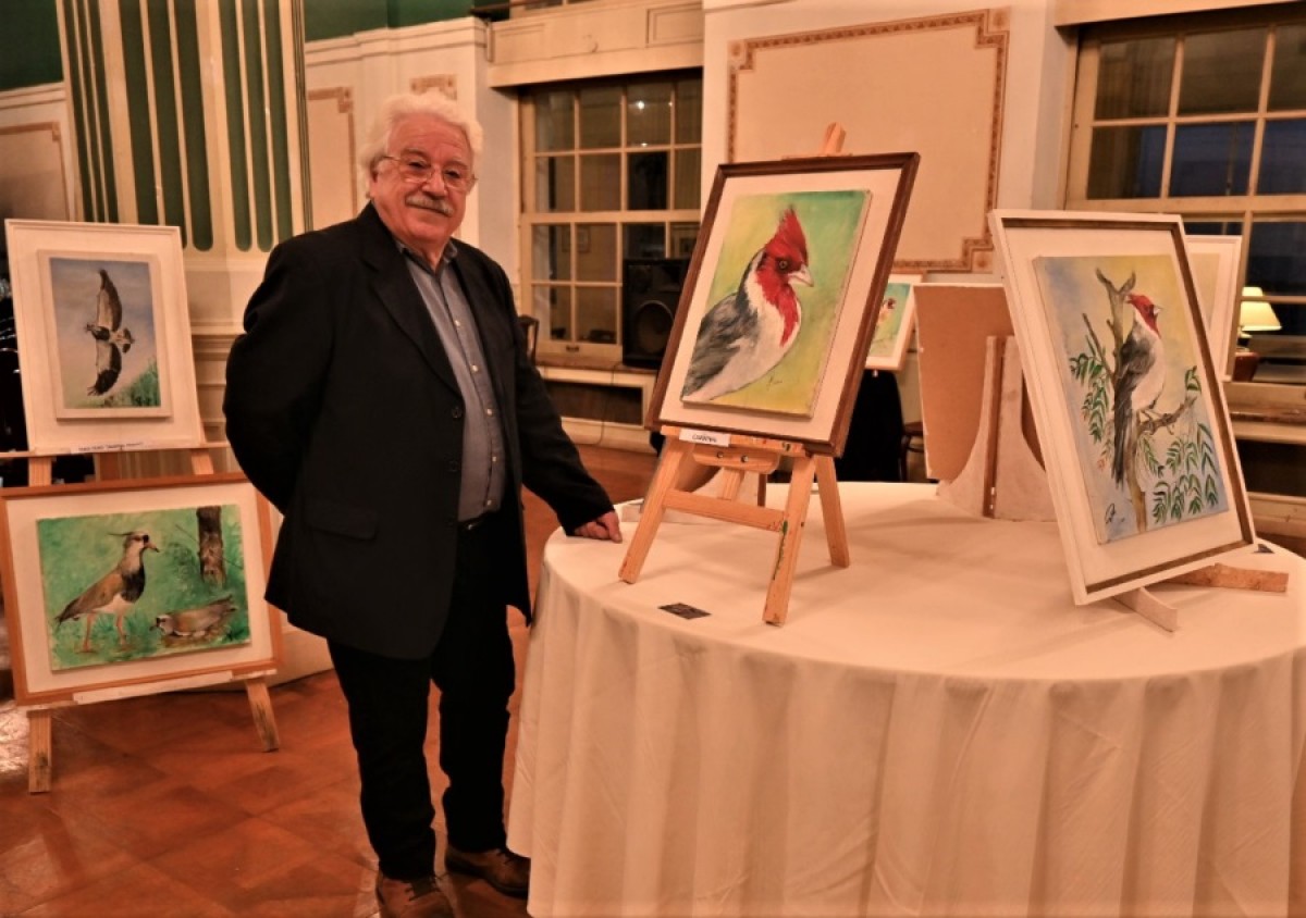 Pascual Freda y su obra premiada &quot;Copete Rojo&quot;