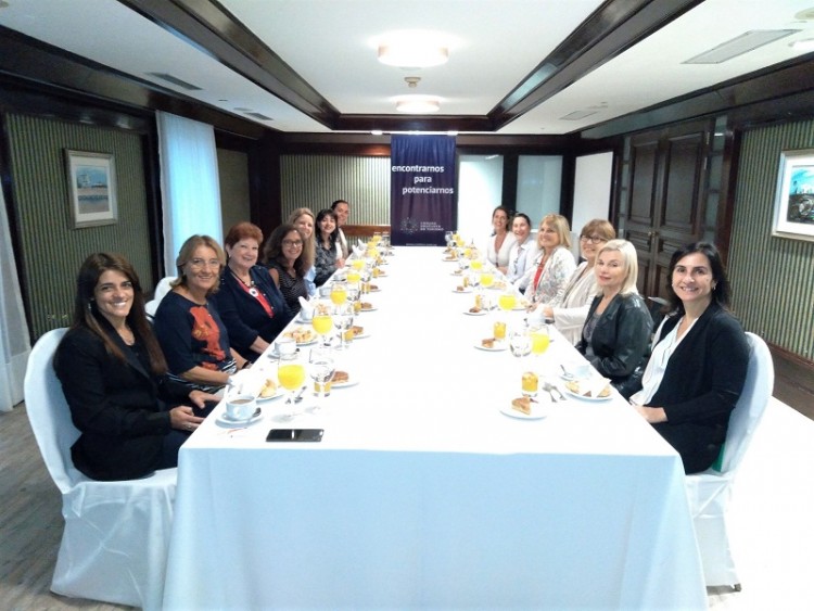 Encuentro de mujeres del turismo