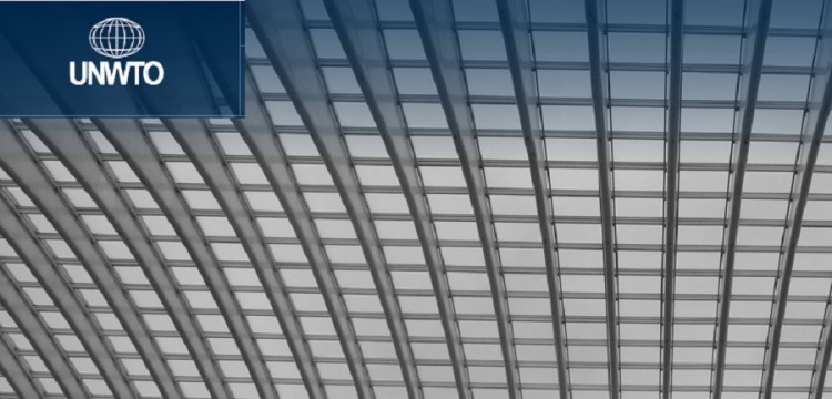 M&aacute;s del 50% de los destinos mundiales reducen restricciones a los viajes, aunque con cautela