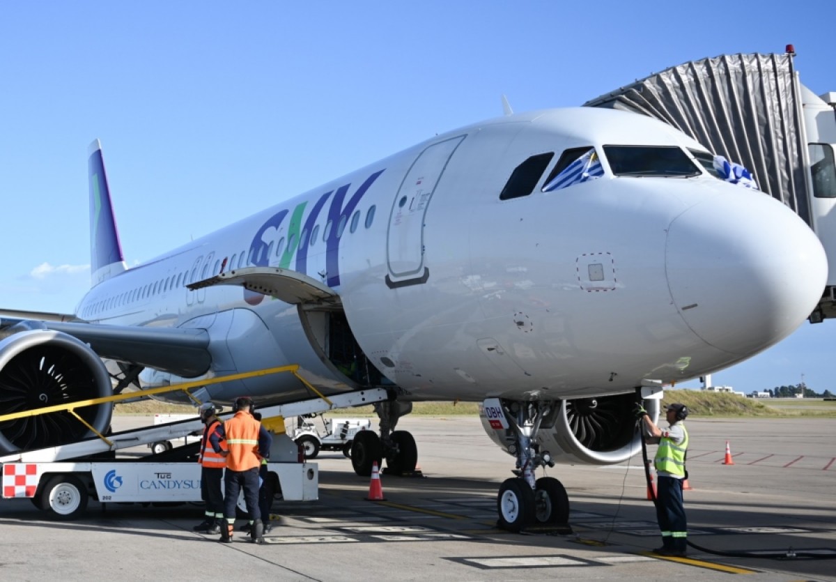 Vuelo inaugural de SKY